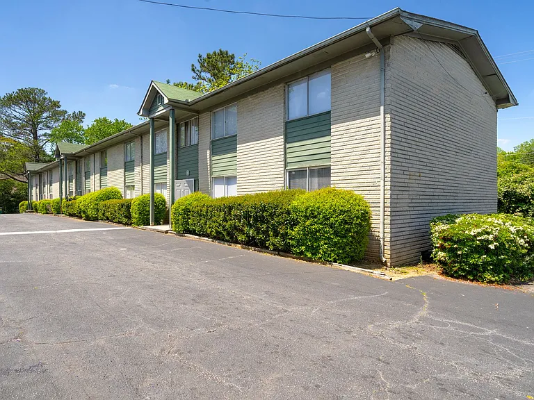 Wingate Apartments — Photo 25