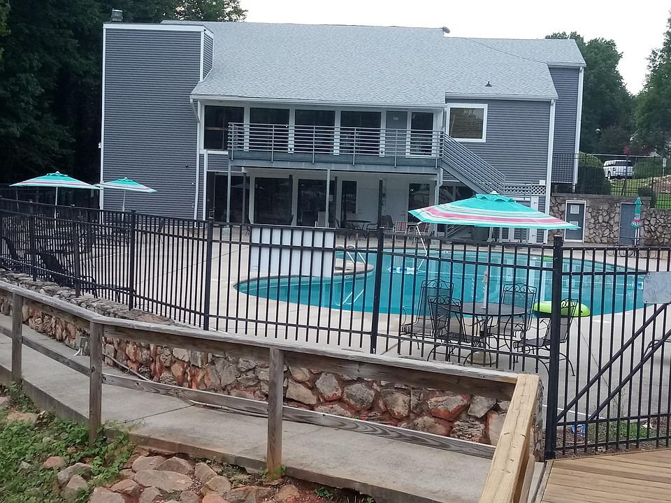 Clubhouse and Pool