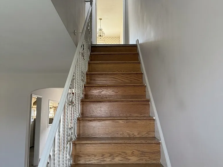 2206 Knorr St — Photo 6