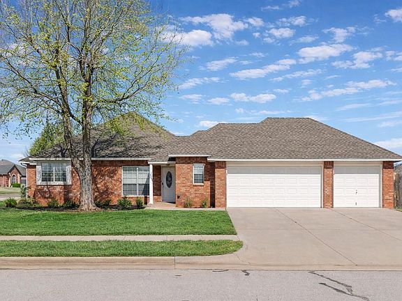 3rd image of 12700 Sutton Hill Rd