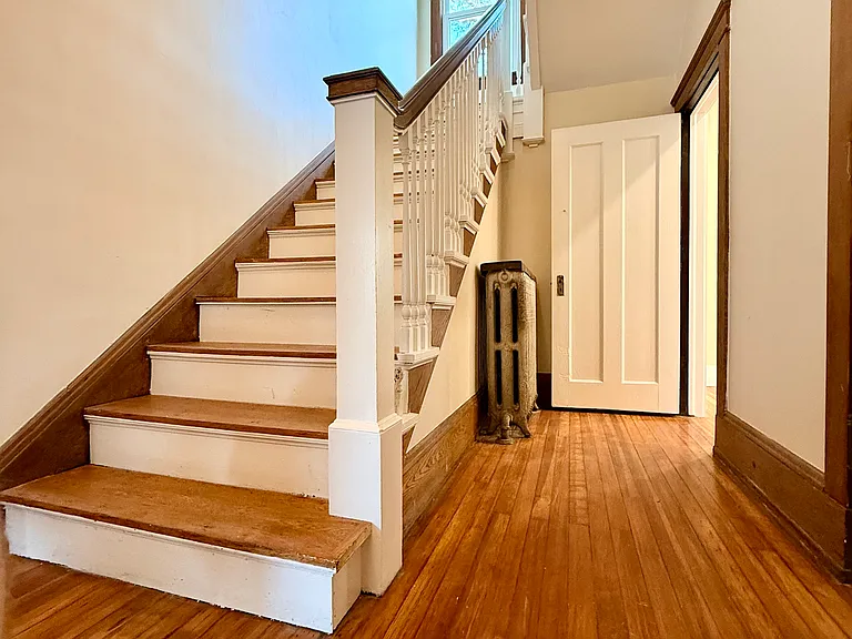 3100 Archwood Ave — Photo 4