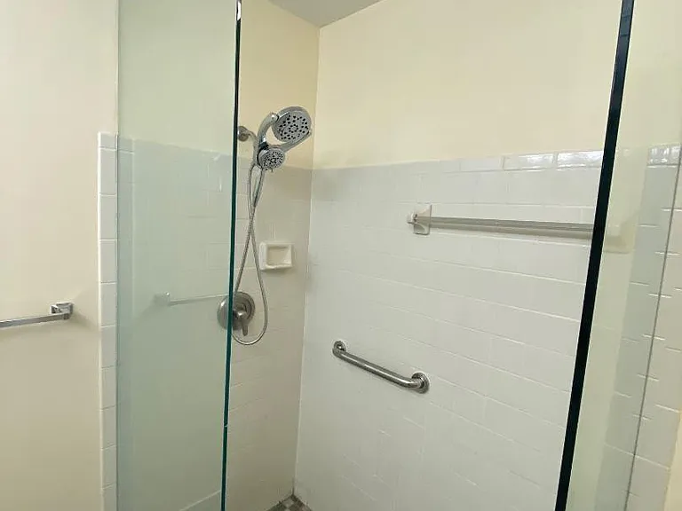 3090 S Oakland Forest Dr #1901 — Photo 8