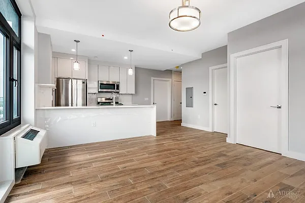 Rented by Anchor Associates | media 26