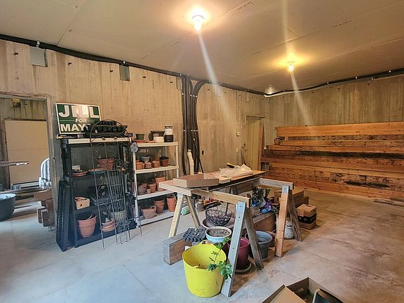 5th image of 7425 Inwood Rd