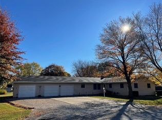 413 S Indiana St, Ashmore, IL 61912