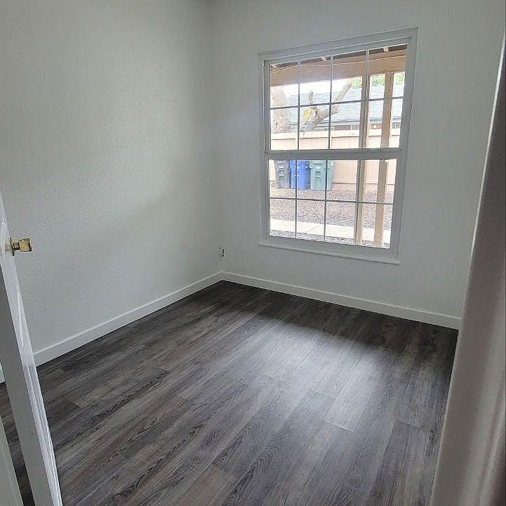2nd bed room