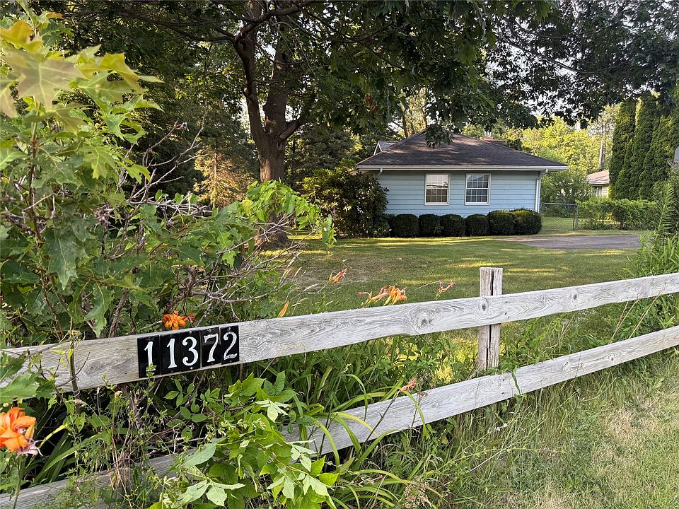 1st image of 11372 E Lake Rd