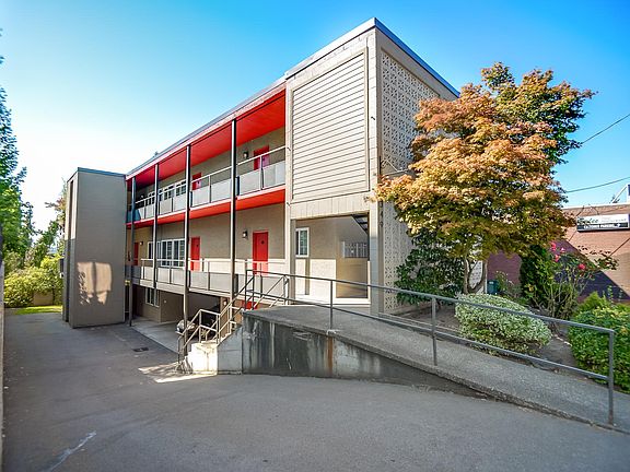 5th image of 2349 10th Ave E APT 203