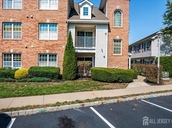 1073 Morning Glory Dr, Monroe Township, NJ 08831