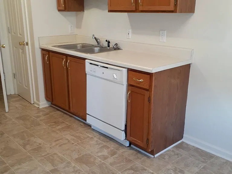 3872 Jockey Dr — Photo 2