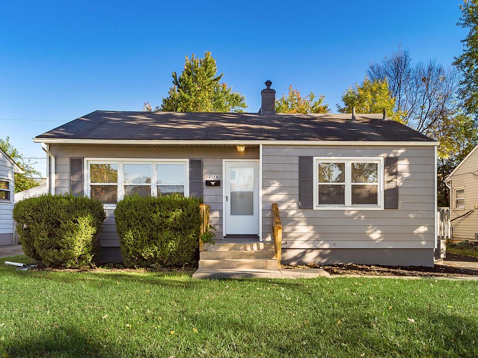 1st image of 2124 Belcher Dr
