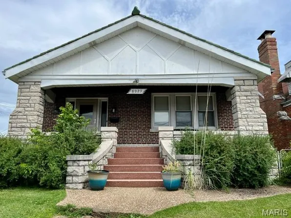 8923 Gravois Rd, Saint Louis, MO 63123