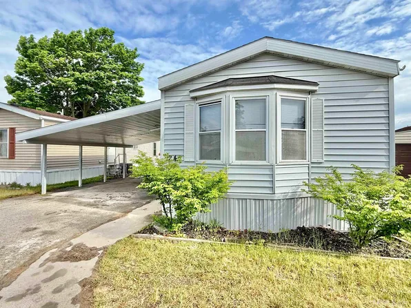 1401 N 23rd St Trailer 24, Escanaba, MI 49829