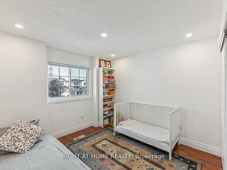 223 Grey Fox Dr — Photo 14