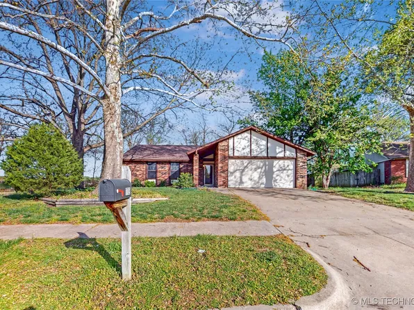 1709 N 30th St, Broken Arrow, OK 74014