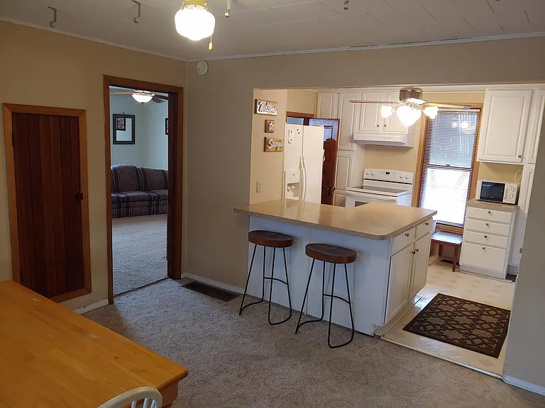 1146 Howard St — Photo 24