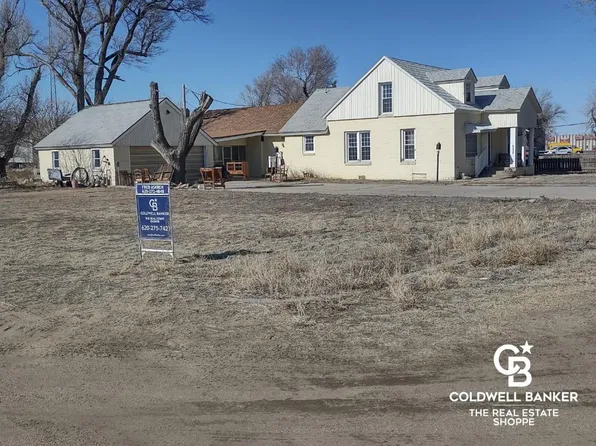 2401 N Menke St, Garden City, KS 67846