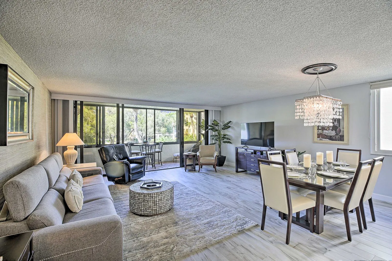 2 bed, 2.0 bath, 1496 sqft, $5,564 — Photo 2