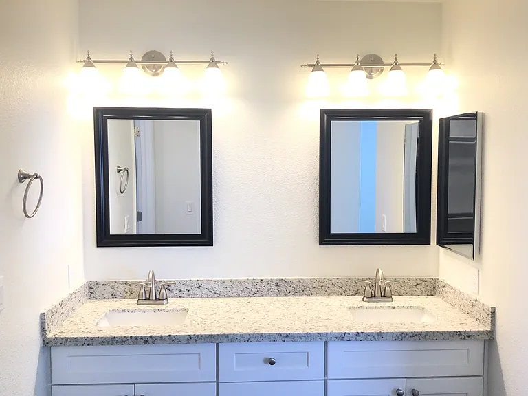 18258 Oakbrook Ln — Photo 15