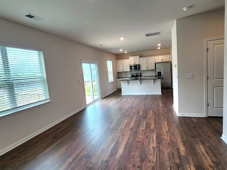 560 Country Oak Dr — Photo 8