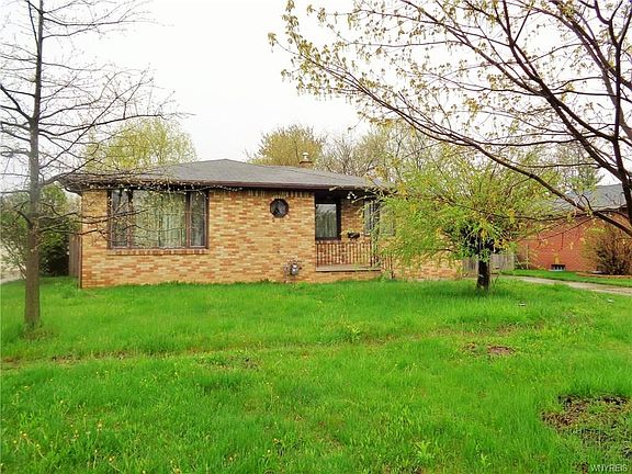 2nd image of 133 Forest Hill Dr