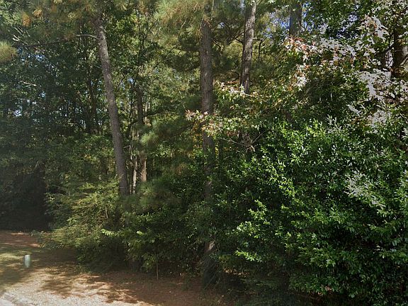 3rd image of 2720 Harvest Dr SE