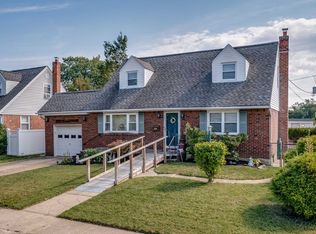 210 Morris Dr, East Meadow, NY 11554