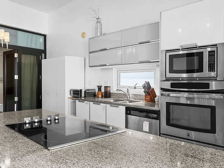 COND THE LOFTS AT 2014 APT 101 — Photo 4