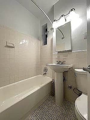 3rd image of 436 E 89th St #52