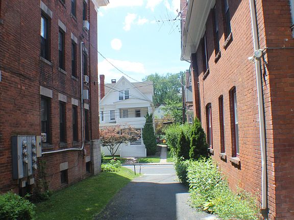 5th image of 152 Whitney St Room 3B
