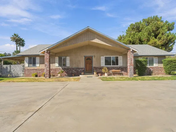2143 W Linda Vista Avenue, Porterville, CA 93257