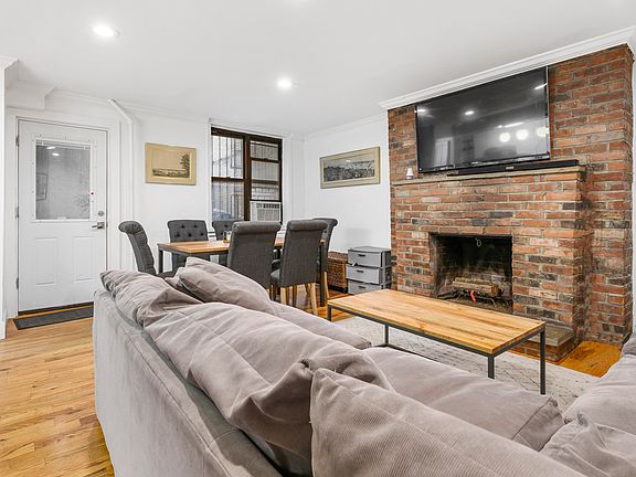 4th image of 275 Henry St #1B