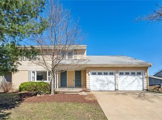 4240 Cottage Grove Pkwy SE, Cedar Rapids, IA 52403