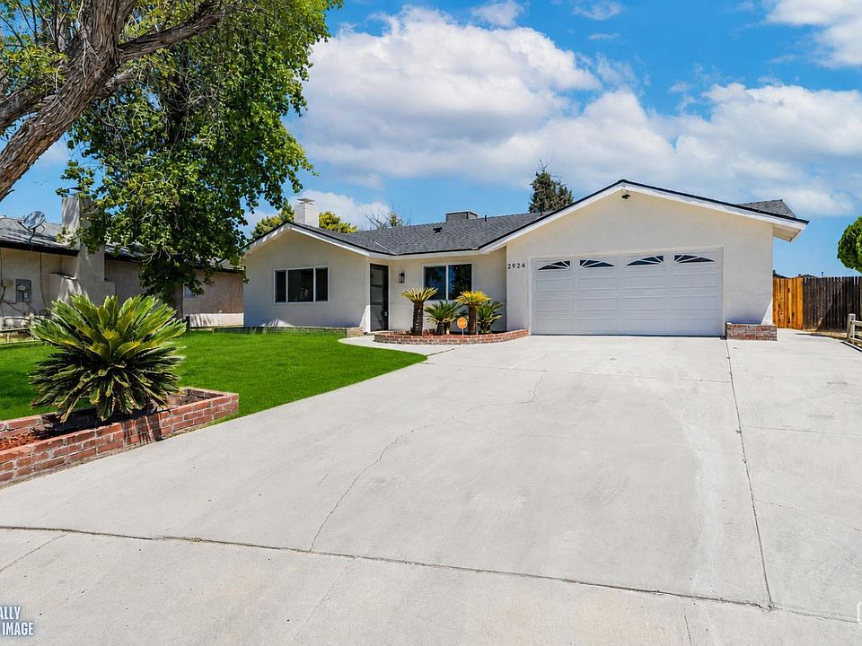 1st image of 2924 Cedarwood Dr
