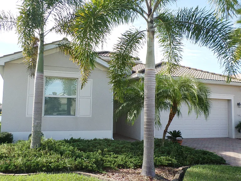 11699 Anhinga Ave — Photo 2