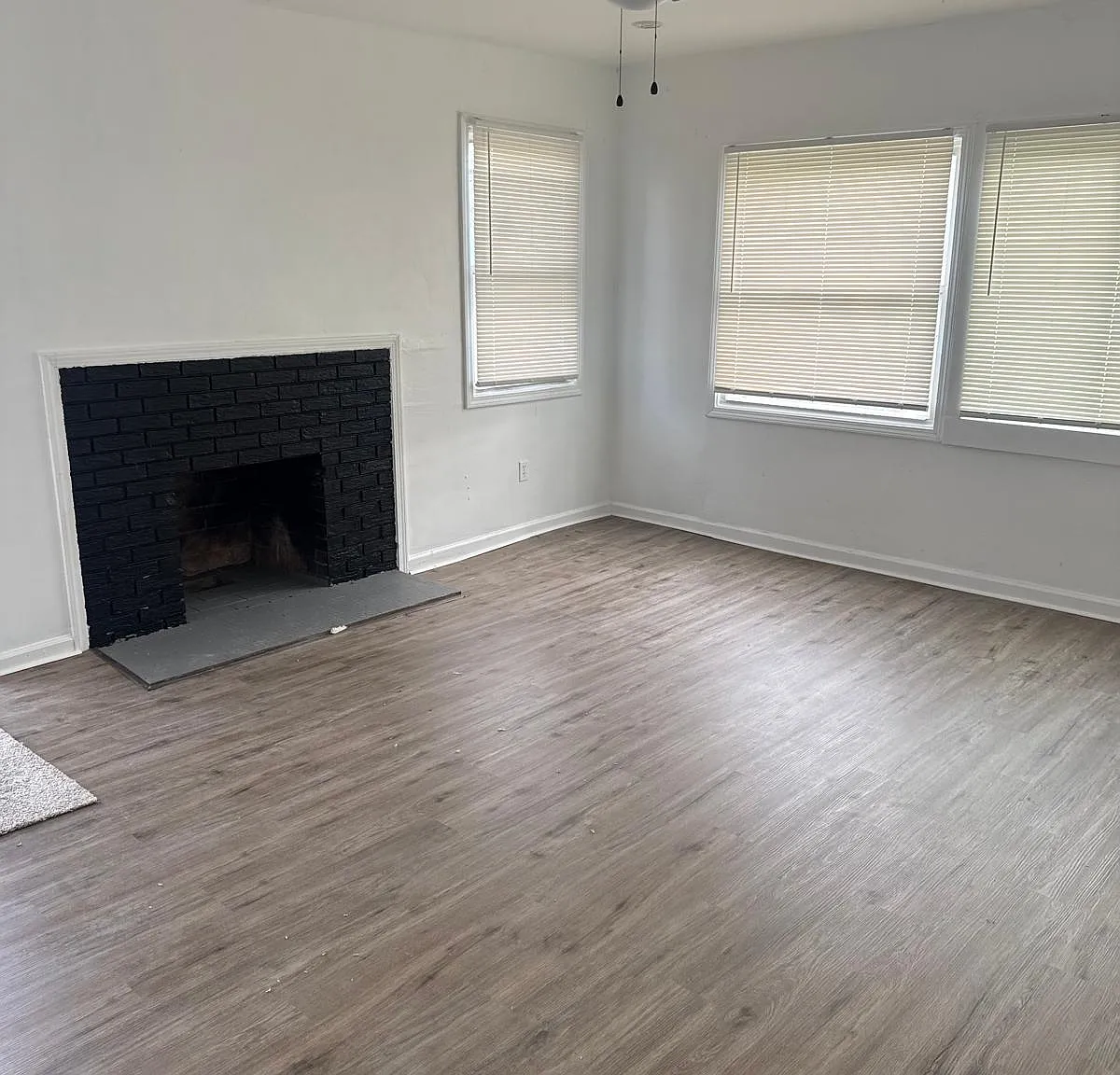 3 bed, 1250 sqft, $1,500 — Photo 2