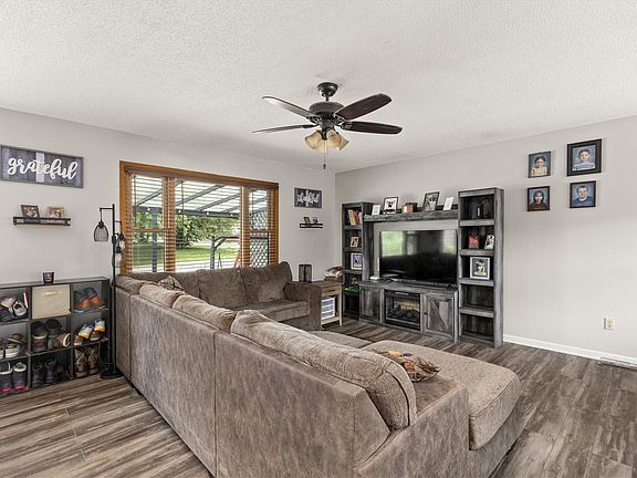 4th image of 2304 Parkhill Dr