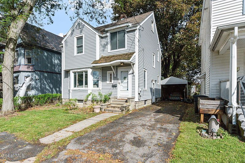 2nd image of 22 Sanders Avenue