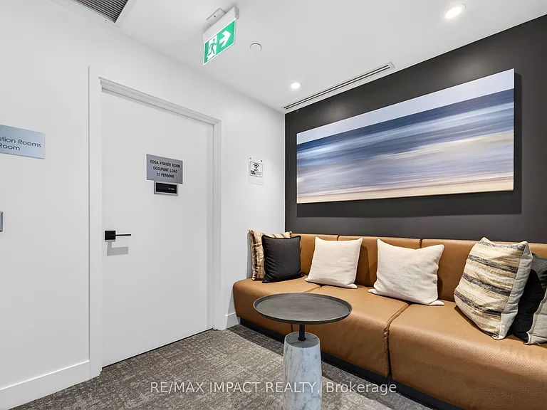 308 Jarvis St #813 — Photo 43