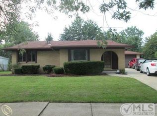 27208 Larkin Dr, Brownstown, MI 48183