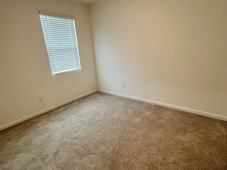 102 Alton Tucker Sr Blvd — Photo 13