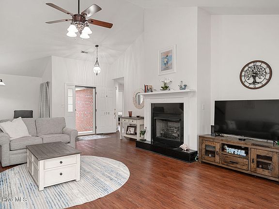 5th image of 138 Candlewood Drive