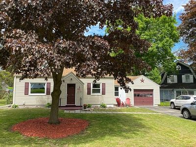 100 Hunt Dr, Fayetteville, NY, 13066