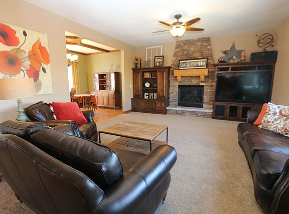5th image of 8905 Whispering Oaks Trail