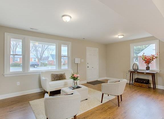 5th image of 2319 National St