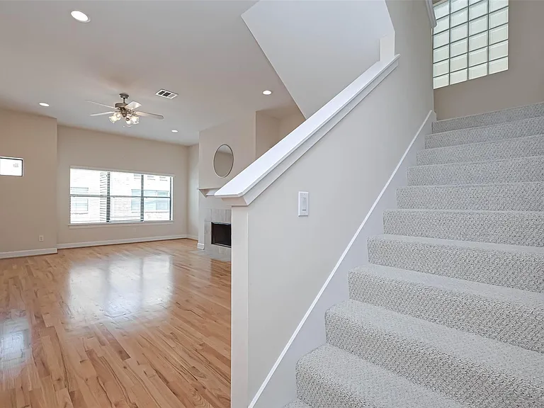 650 Westcross St #85 — Photo 18