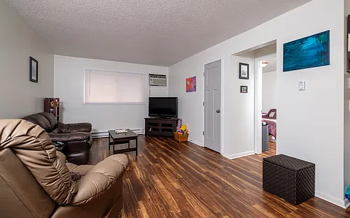 102 Oak Blvd #106 Photo 1
