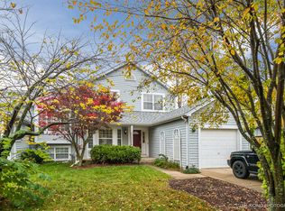 241 Meadows Dr, Sugar Grove, IL 60554