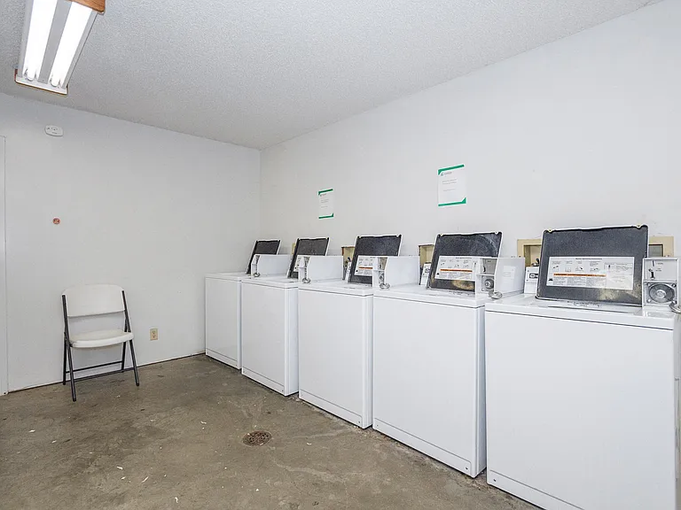 Campus Edge Apartments — Photo 4