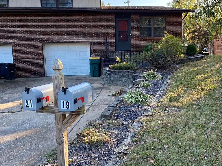 19 Concord Dr — Photo 2